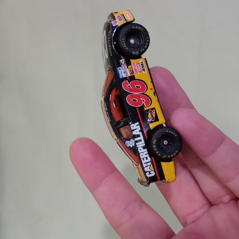 Kids - Matchbox 1996 Chevrolet Monte Carlo Caterpillar 96 CAT Good Year toy car